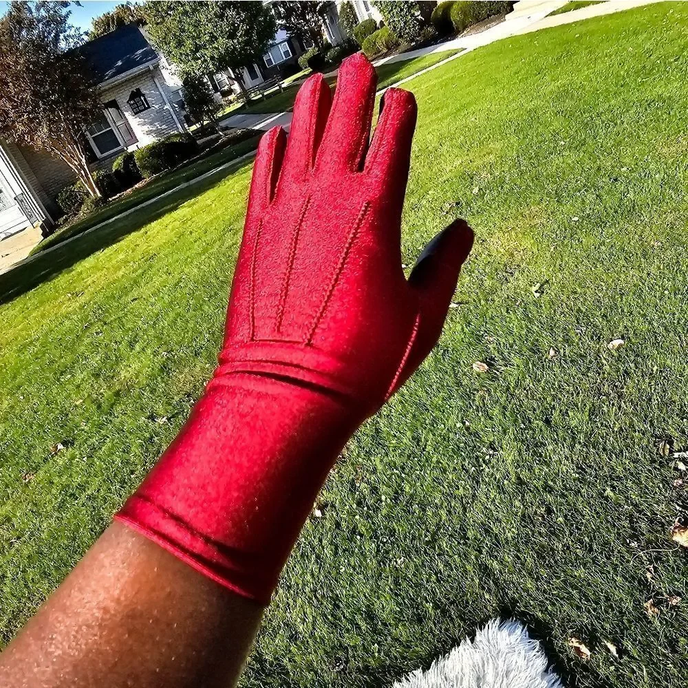 Stylish Burgandy Spandex Faux Leather Blend Statement Gloves.